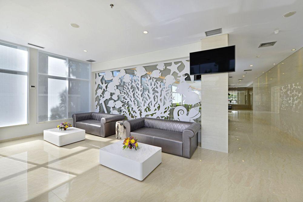 Whiz Prime Hotel Sudirman Cilacap Ngoại thất bức ảnh