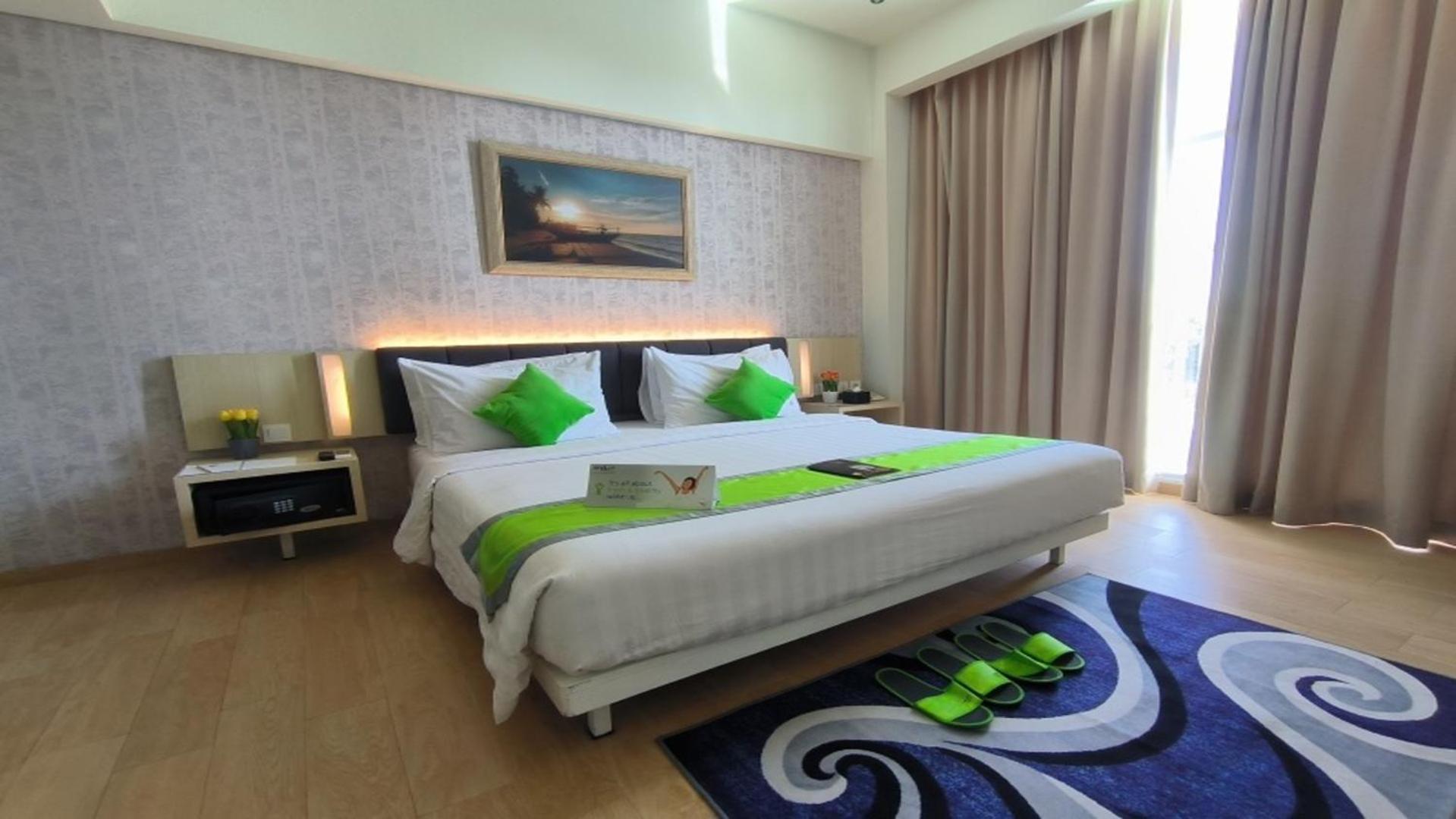 Whiz Prime Hotel Sudirman Cilacap Ngoại thất bức ảnh