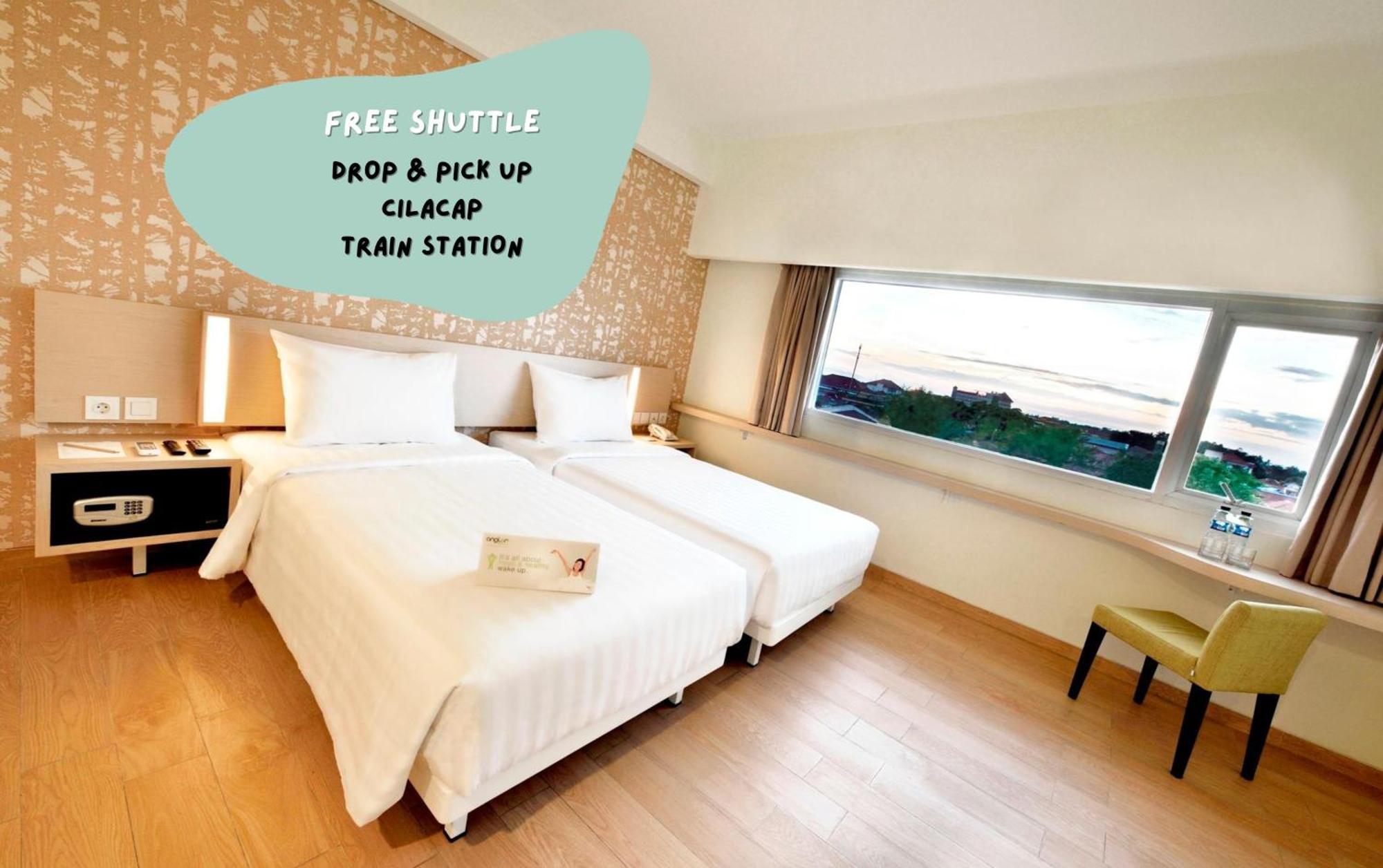 Whiz Prime Hotel Sudirman Cilacap Ngoại thất bức ảnh